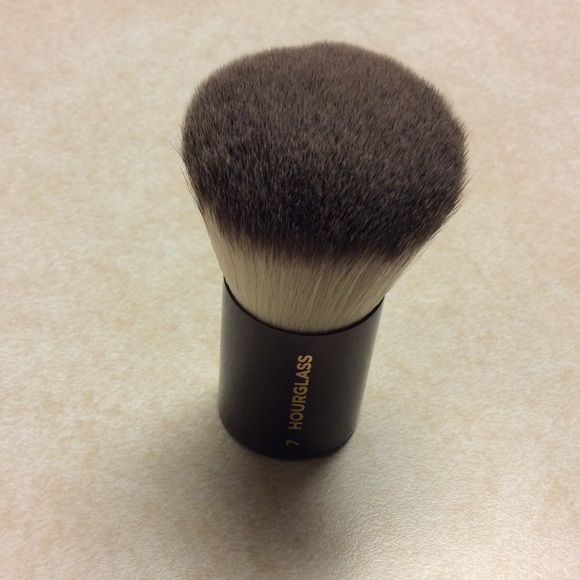 Hourglass Brush