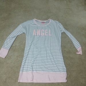 Victoria's Secret night sleep shirt small