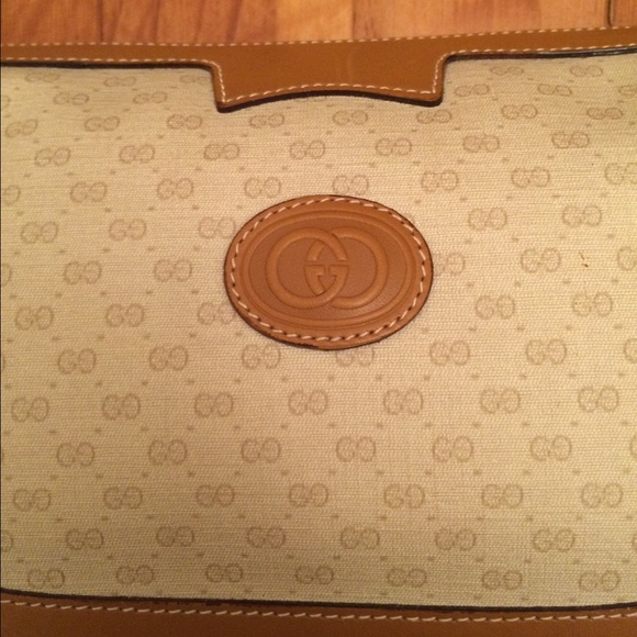 Authentic Gucci Purse - Picture 3 of 8