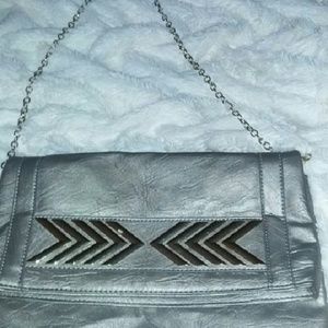 Long chain purse