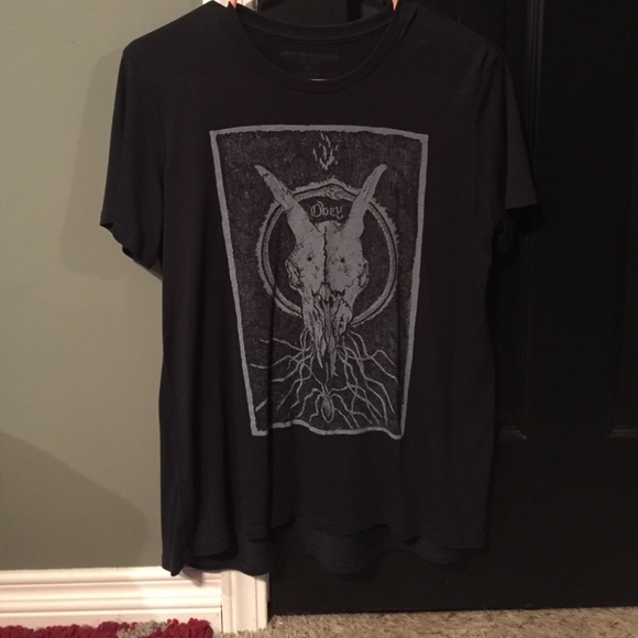 Obey tee shirt