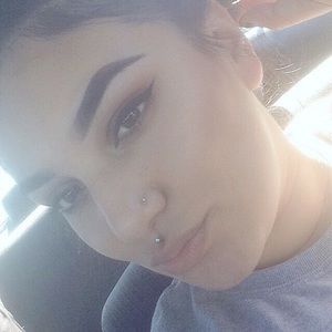 Meet your Posher, Nina