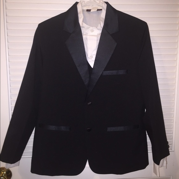 Pretty me USA boys suit sz 14 complete set