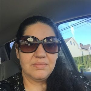 Meet your Posher, Tania