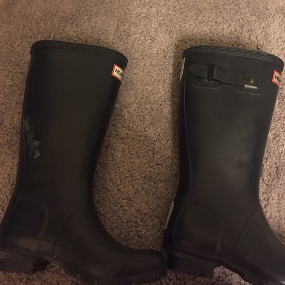 Black hunter boots size 2 kids FIT SIZE 5 - Picture 3 of 3