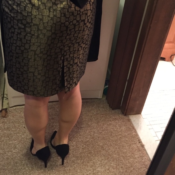 LOFT Gold Black Metallic Jacquard Pencil Skirt - Picture 3 of 4