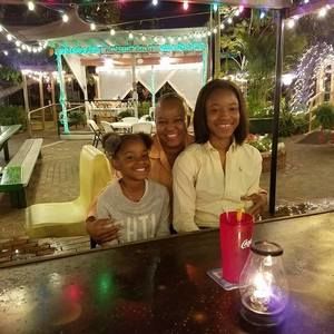 Meet your Posher, Roxie