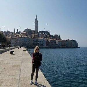 Meet your Posher, Anna