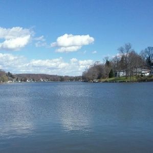 Meet your Posher, Marcia