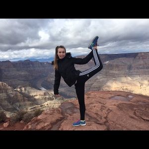 Meet your Posher, Alex