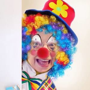 Meet your Posher, Becky