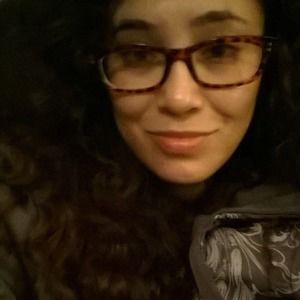 Meet your Posher, Crystal