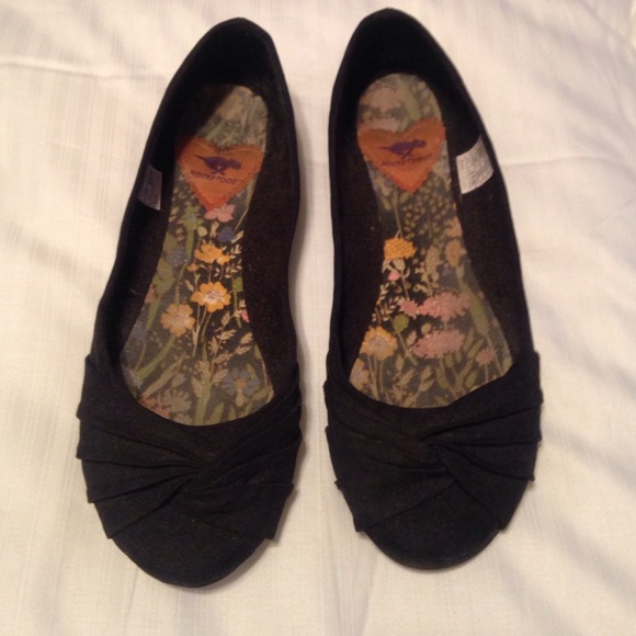 I never wear them anymore.