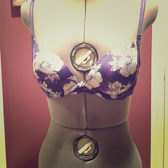 Victoria's Secret Dream Angels push-up bra 34B