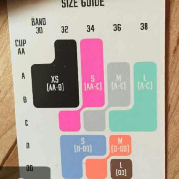 *SOLD* VS Lace Eylash bra - Picture 3 of 3