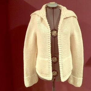Express White Knit Sweater in Size M. New w/o tags