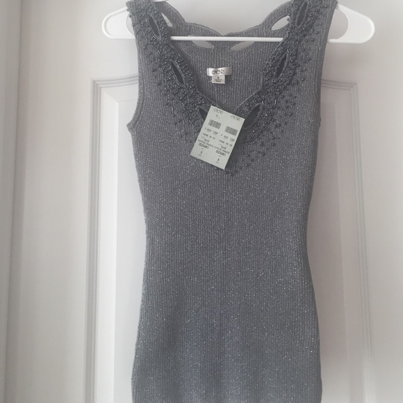 Sliver, bedded Cach'e Top. NWT!!!