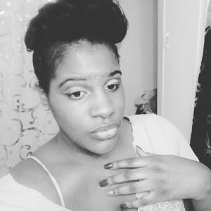 Meet your Posher, Adria