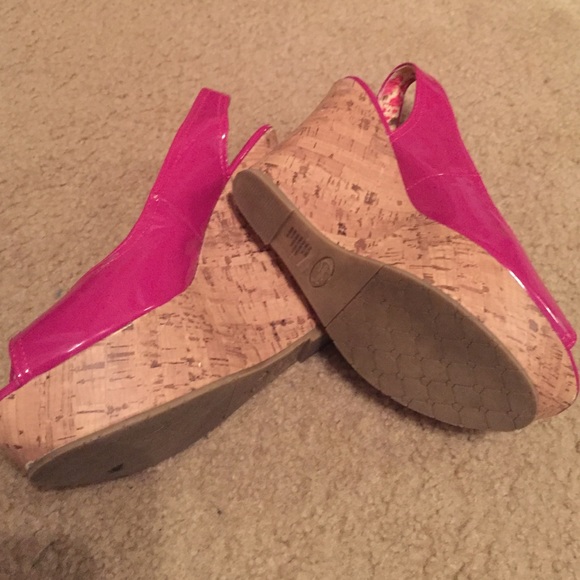 Shoes - Picture 3 of 3