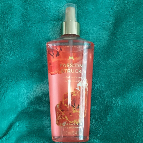 VS Fragrance Mist Passion Struck