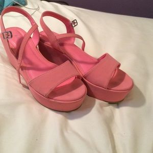 pink wedges
