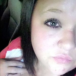 Meet your Posher, Karissa