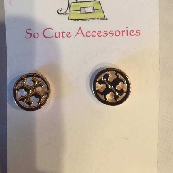 Small gold studs - Picture 1 of 2