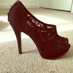 Black lace Apt. 9 heels