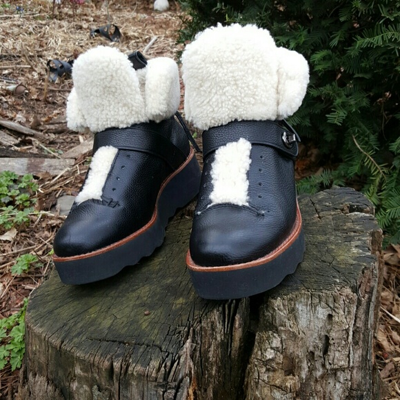 Coach Urban Hikers