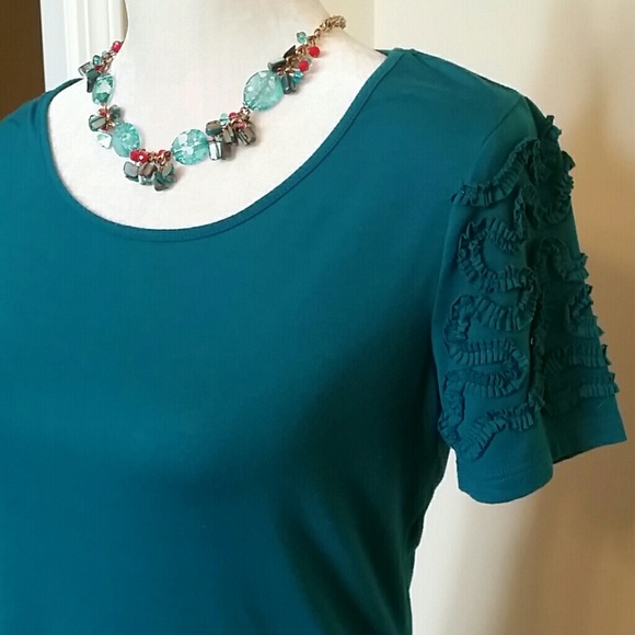 ****Fun Turquoise Top L
