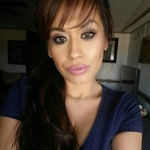 Meet your Posher, Selina