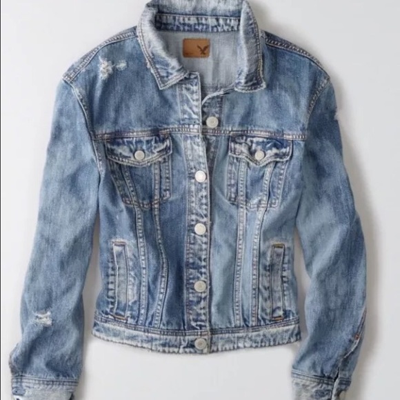 {American Eagle} NWOT Destroyed Denim Jacket