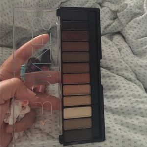 Eyeshadow pallet