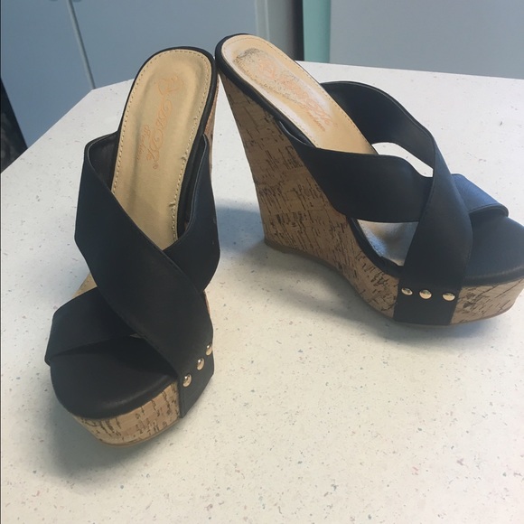 Wedge shoe