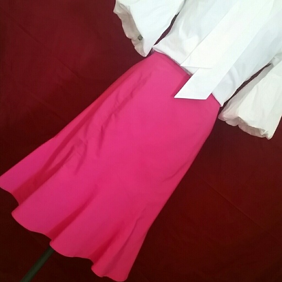 FUSHIA SKIRT LATINA LIFE