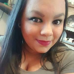 Meet your Posher, Abril