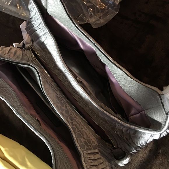 COACH - Picture 2 of 3