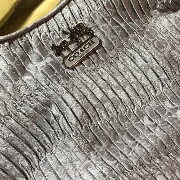 COACH - Picture 3 of 3