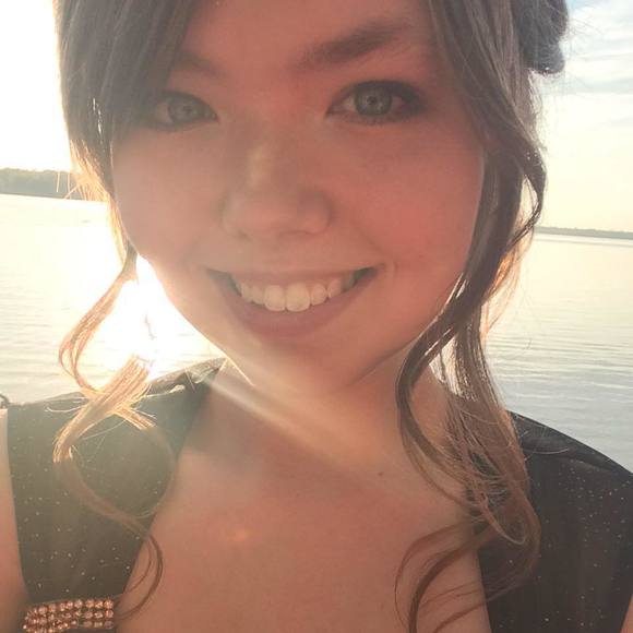 Meet your Posher, Julia