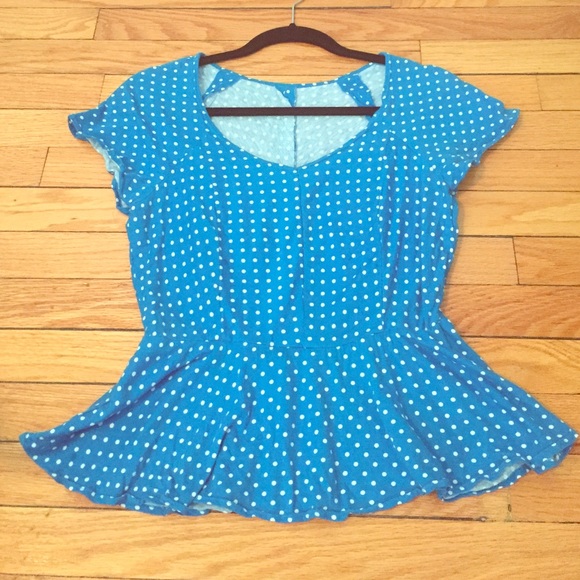 Polka dot peplum short sleeve top