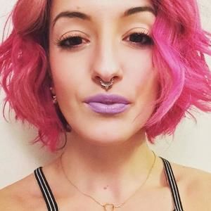 Meet your Posher, Alexandra