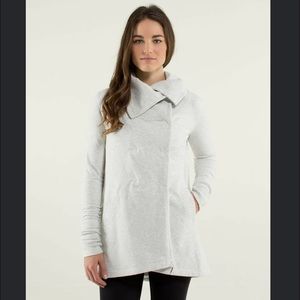 Lululemon Gratitude Wrap - Heathered Grey