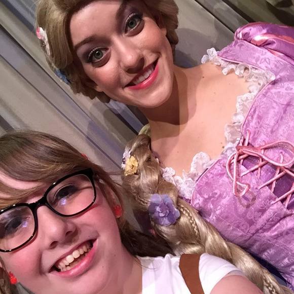 Meet your Posher, Tara