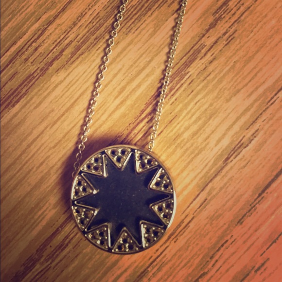 House of Harlow necklace