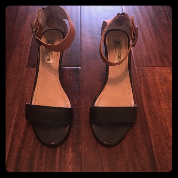 Beautiful Steve Madden wedges