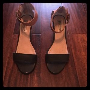 Beautiful Steve Madden wedges