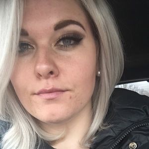 Meet your Posher, Dona