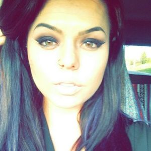 Meet your Posher, Paula