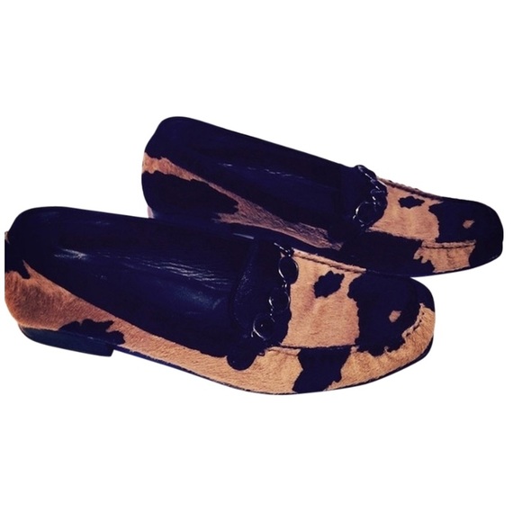 STUART WEITZMAN