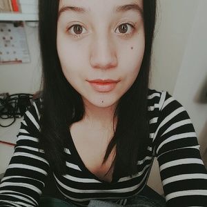 Meet your Posher, Selene